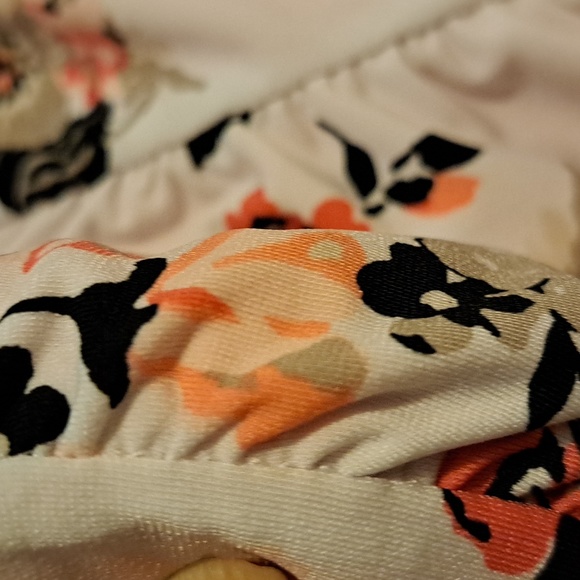 White House Black Market Reversible Floral/Orange Sleeveless Top XL Worn twice. - Picture 9 of 13